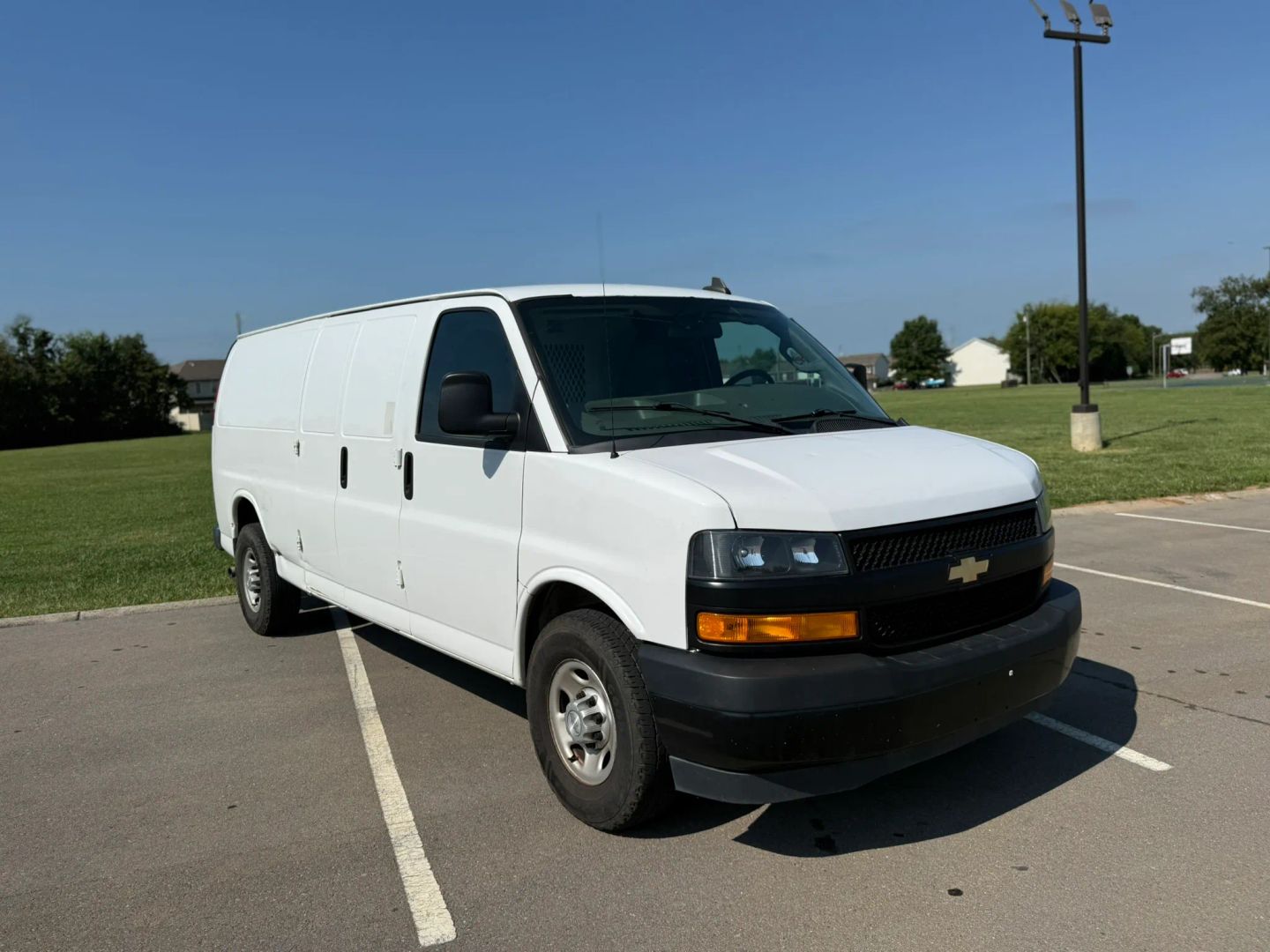 chevrolet express cargo 2019 1GCWGBFP9K1145136 image chevrolet express cargo 2019 1GCWGBFP9K1145136 image